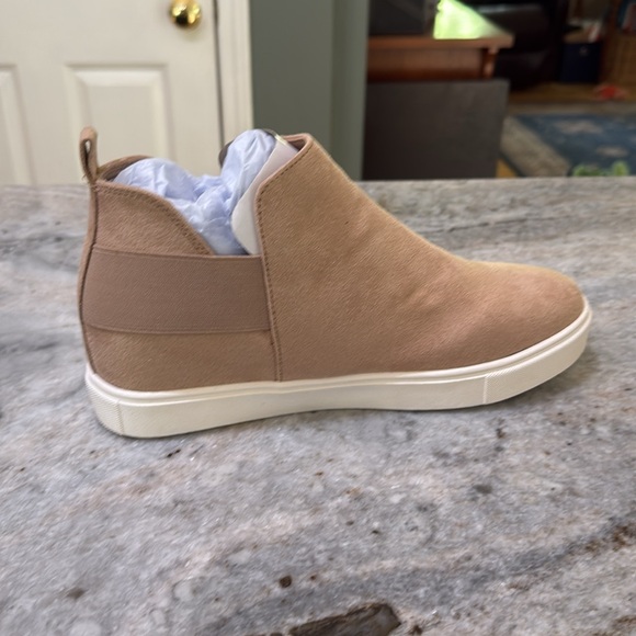 SODA tan faux suede sneaker bootie - Picture 4 of 6